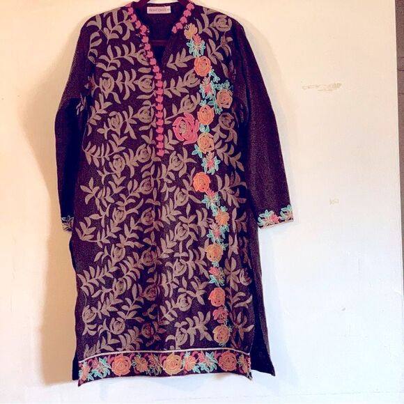 Royal Queen Dress Knit Embroidered Side Slits Pockets Sz XXL Gorgeous - Picture 1 of 7